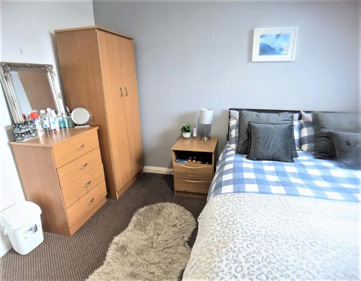 Large 3 Bedrooms In Liverpool City Centre, Free Parking Екстериор снимка