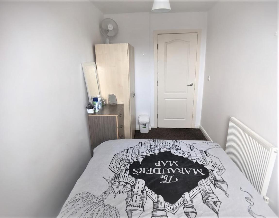 Large 3 Bedrooms In Liverpool City Centre, Free Parking Екстериор снимка