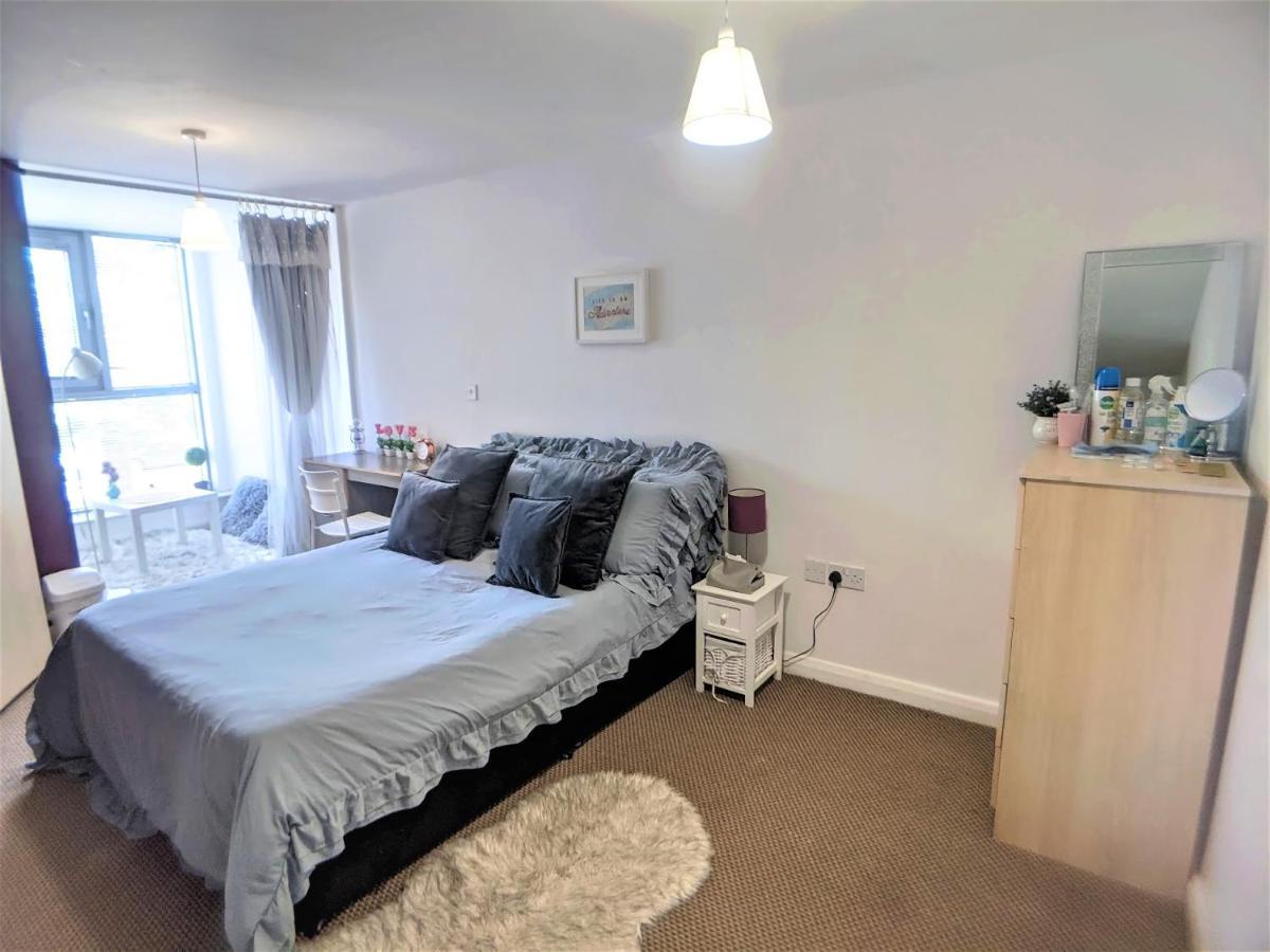 Large 3 Bedrooms In Liverpool City Centre, Free Parking Екстериор снимка